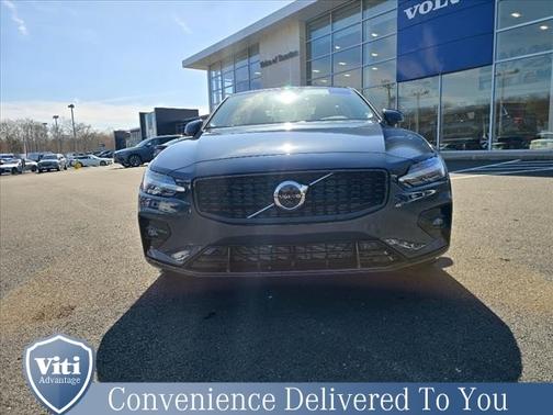 2024 Volvo S60 B5 Plus Dark