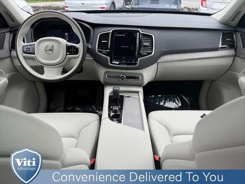 2024 Volvo XC90 B5 Plus Bright Theme