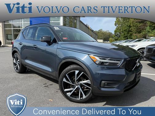 2022 Volvo XC40 T5 AWD R-Design