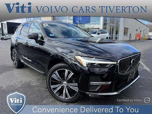 Onyx Black 2023 Volvo XC60 Plus