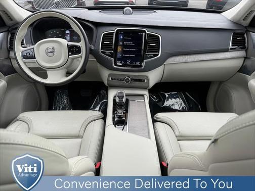 2022 Volvo XC90 Recharge Plug-In Hybrid T8 Inscription 6 Passenger