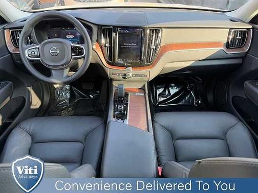 2023 Volvo XC60 Plus