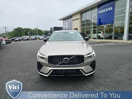 Bright Dusk 2025 Volvo XC60 Plus