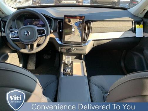 2025 Volvo XC90 Plug-In Hybrid T8 Plus 7-Seater