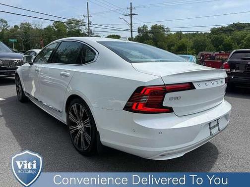 Crystal White Metallic 2023 Volvo S90 B6 AWD Ultimate Bright