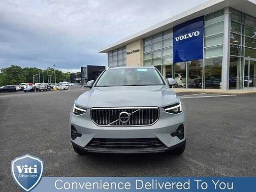Vapour Grey 2025 Volvo XC40 Plus