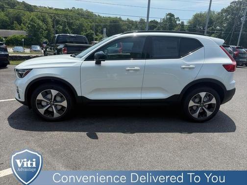 2026 Volvo XC40 B5 Plus