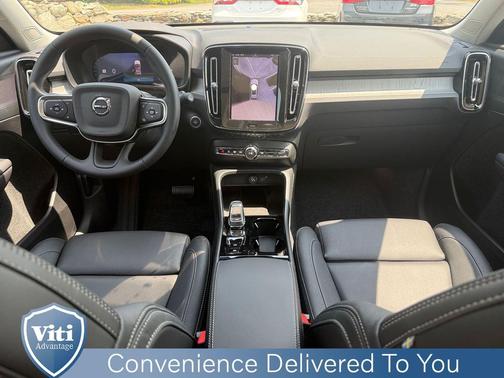 2026 Volvo XC40 B5 Plus