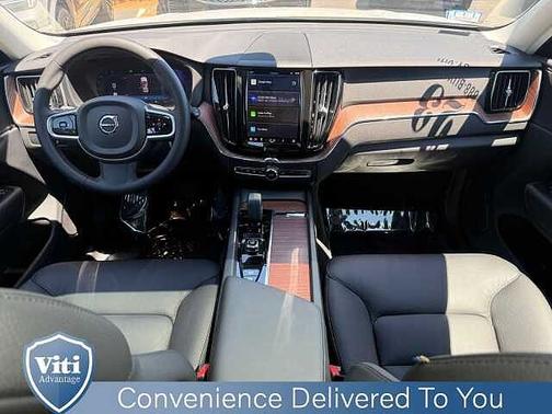 Crystal White 2023 Volvo XC60 Plus