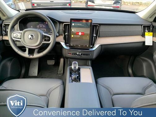 2025 Volvo XC90 B6 Plus 7-Seater