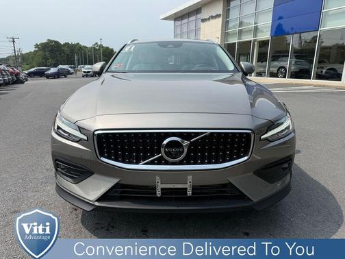 2021 Volvo V60 Cross Country T5