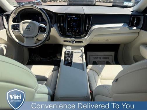 2024 Volvo XC60 Recharge Plug-In Hybrid T8 Ultimate Dark Theme