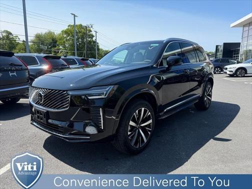 2025 Volvo XC90 B5 Core