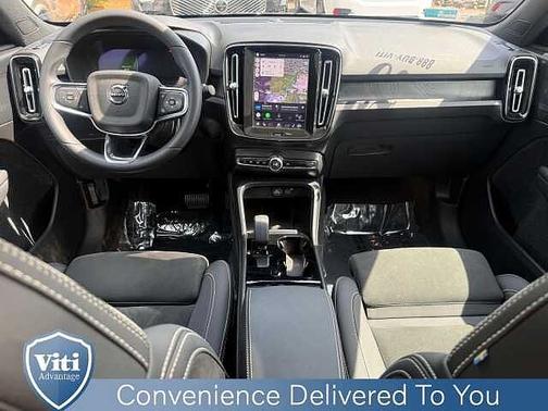 Onyx Black 2023 Volvo C40 Recharge Pure Electric Plus