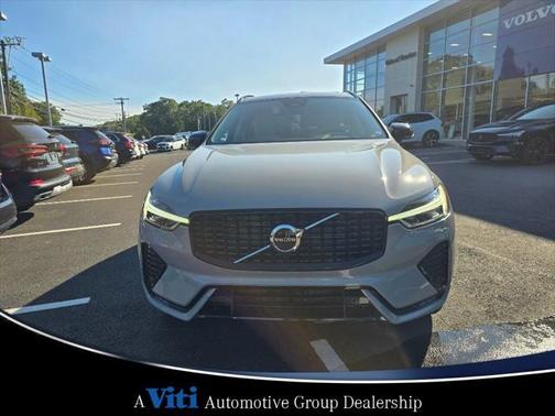 2025 Volvo XC60 B5 Core