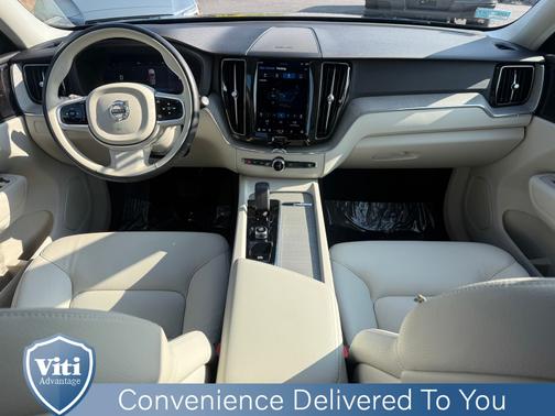 2023 Volvo XC60 B5 AWD Plus Bright