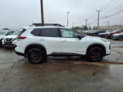 2025 Nissan Rogue Rock Creek