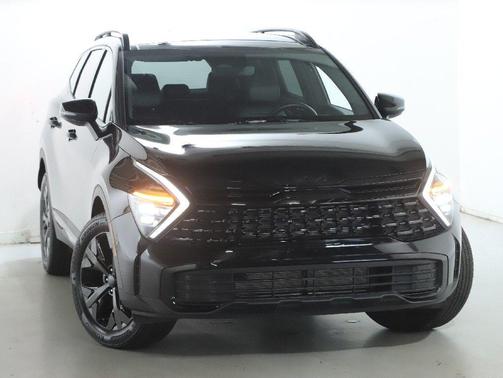 Ebony Black 2025 Kia Sportage X-Line