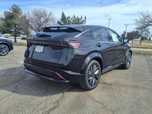 2025 Nissan ARIYA EVOLVE+