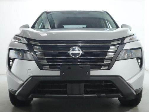 Brilliant Silver Metallic 2025 Nissan Rogue SV