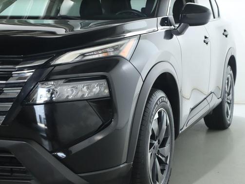 Super Black 2024 Nissan Rogue SV