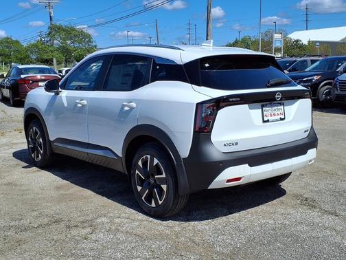 2025 Nissan Kicks SV