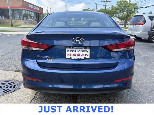 2018 Hyundai ELANTRA SE