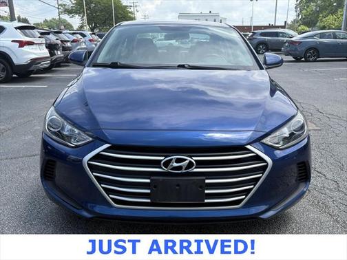 2018 Hyundai ELANTRA SE