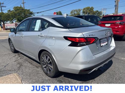 2023 Nissan Versa 1.6 SV
