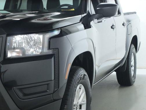 2025 Nissan Frontier S