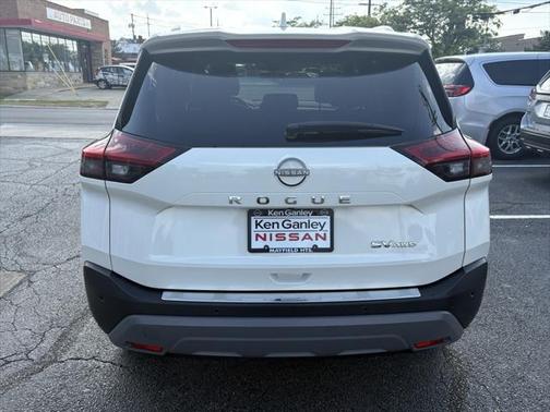 2022 Nissan Rogue SV