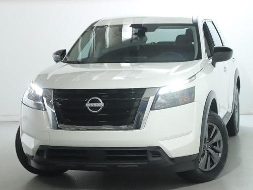 2024 Nissan Pathfinder S FWD