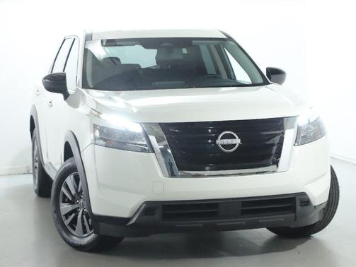 2024 Nissan Pathfinder S FWD
