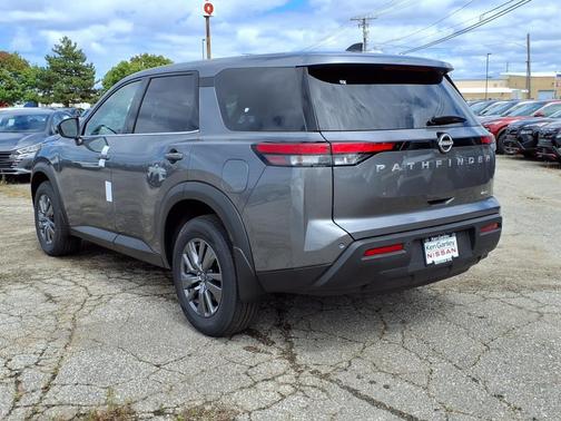 2025 Nissan Pathfinder S 4WD
