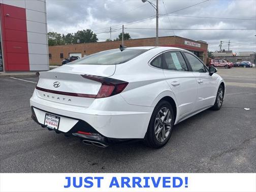 2022 Hyundai SONATA SEL
