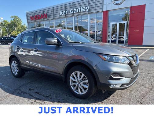2022 Nissan Rogue Sport SV