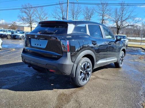 2025 Nissan Kicks SV
