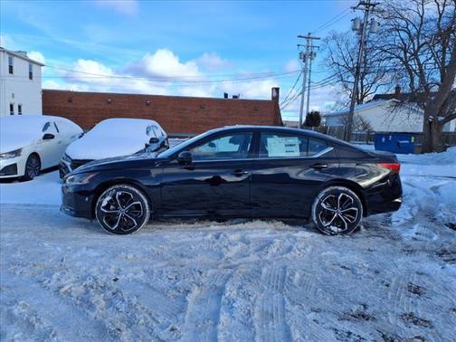 2025 Nissan Altima SR AWD
