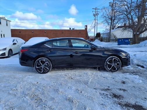 2025 Nissan Altima SR AWD