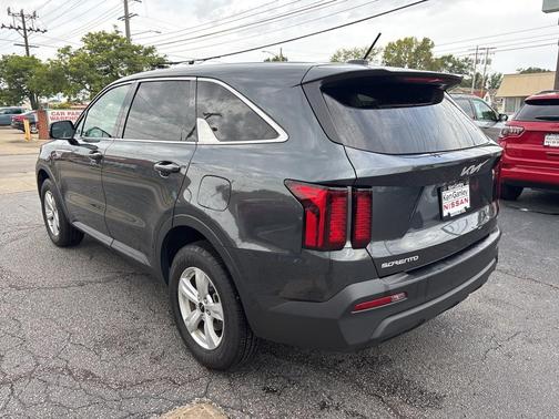 2023 Kia Sorento LX