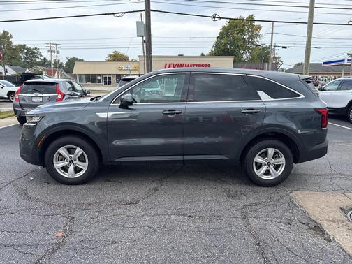 2023 Kia Sorento LX