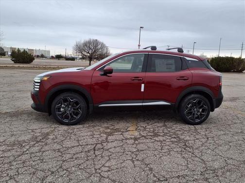 2025 Nissan Kicks SR