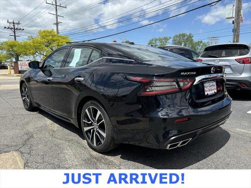 2022 Nissan Maxima SV Xtronic CVT
