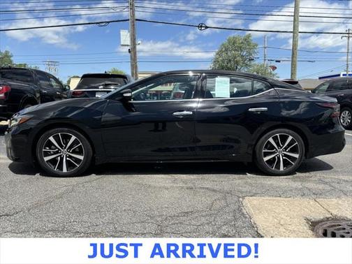 2022 Nissan Maxima SV Xtronic CVT