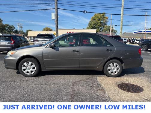 2004 Toyota Camry LE