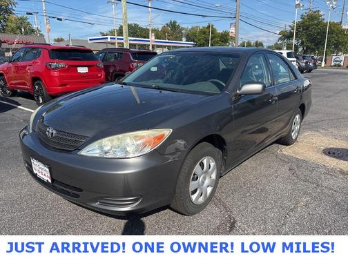 2004 Toyota Camry LE