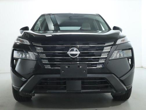 Super Black 2025 Nissan Rogue SV