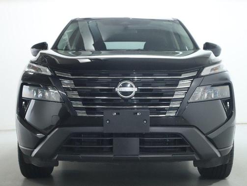Super Black 2025 Nissan Rogue SV