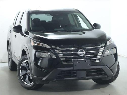 Super Black 2025 Nissan Rogue SV