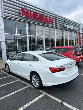 Summit White 2023 Chevrolet Malibu FWD 1LT